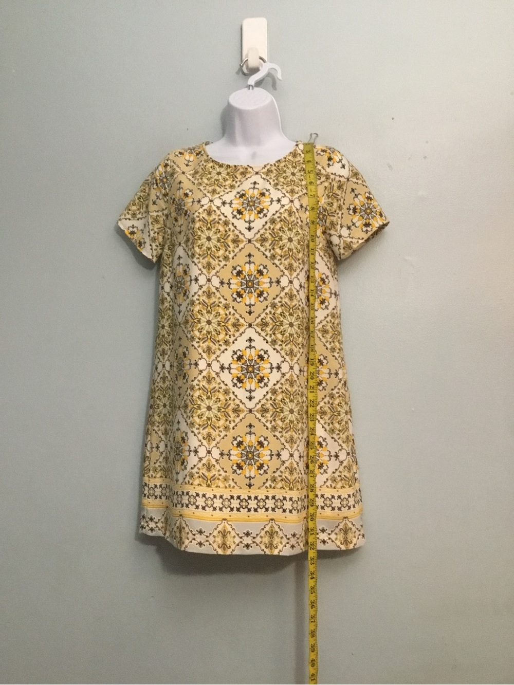Lulus dress - Picture 2 of 13